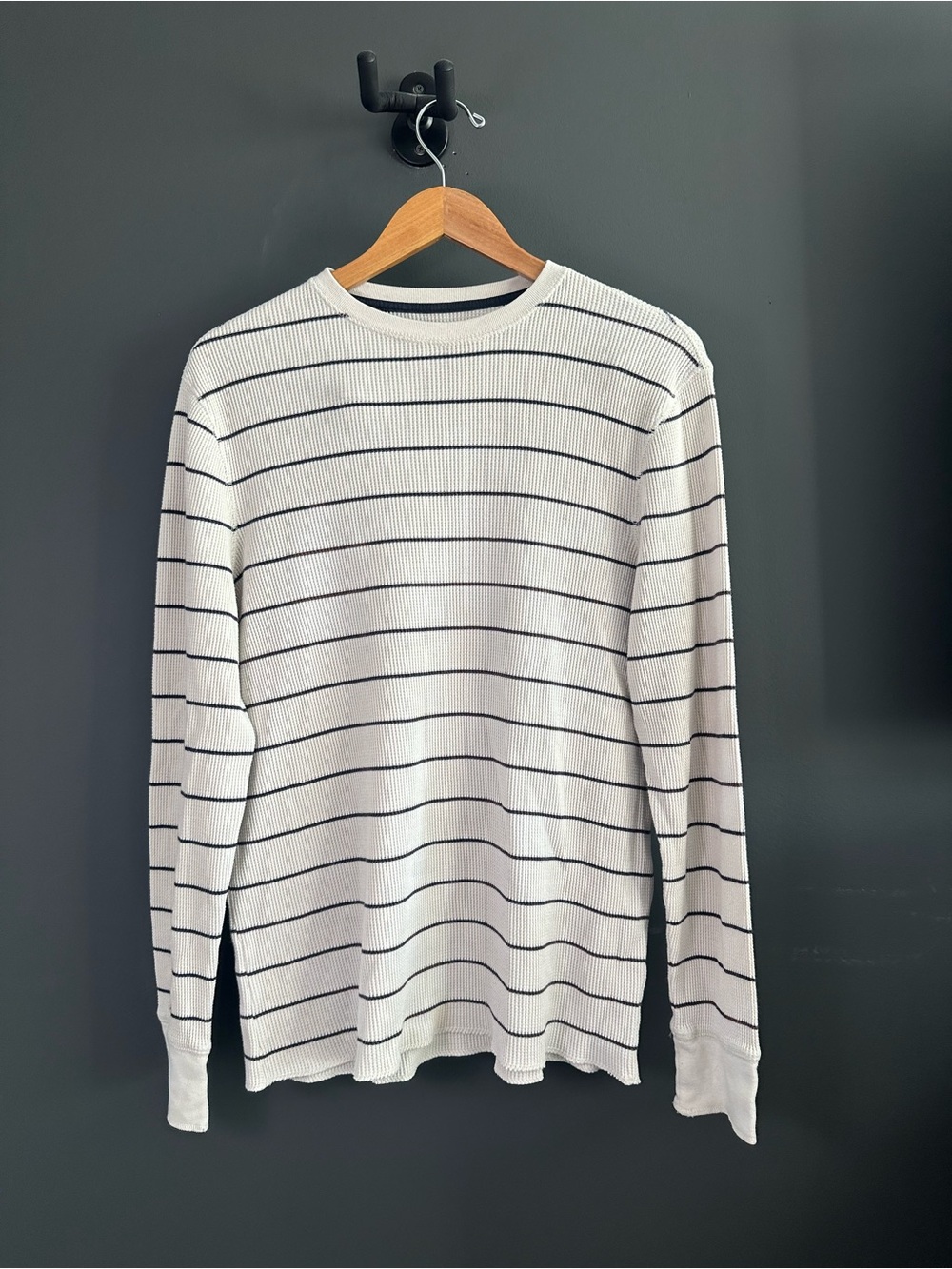 urban pipeline White Long-Sleeve Crewneck with Black Stripes